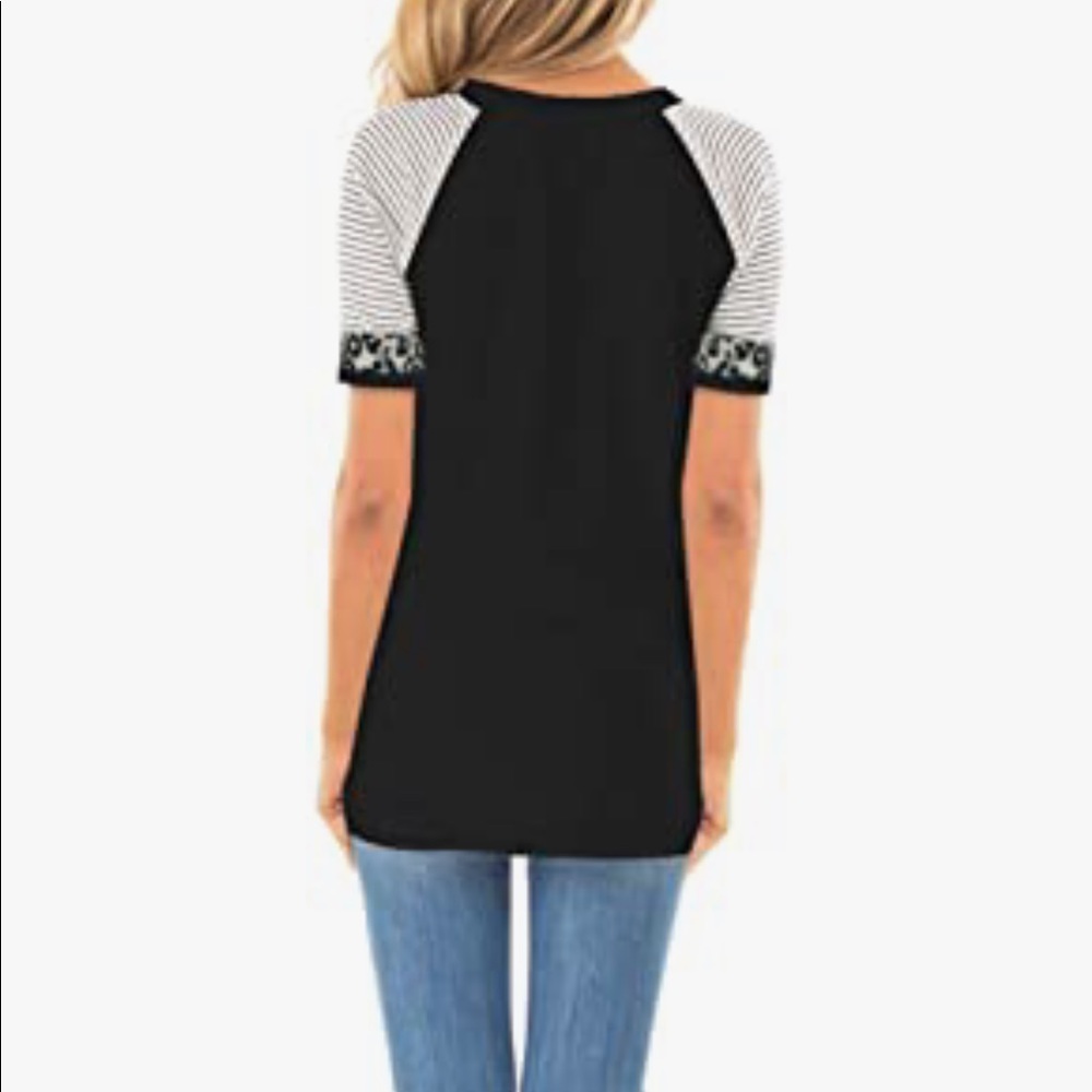 Color Block Animal Print Top - Picture 3 of 11